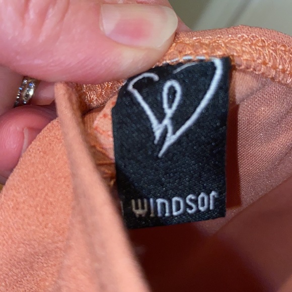 Windsor Open Back Flared Hem Jumpsuit Peach Color Size XS NWT - Picture 9 of 14